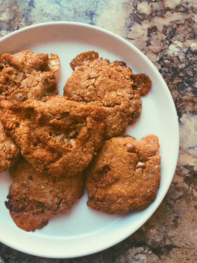 marshmallow macadamia nut cookies (grain free, scd diet)