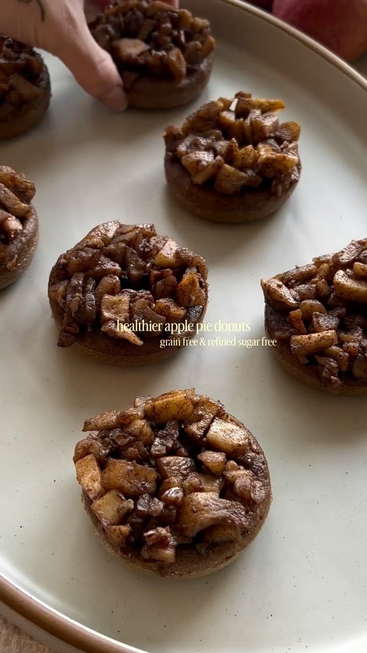 apple pie donuts grain free & refined sugar free 🍂🍎

comment “recipe” and i’ll dm it over🔗💌