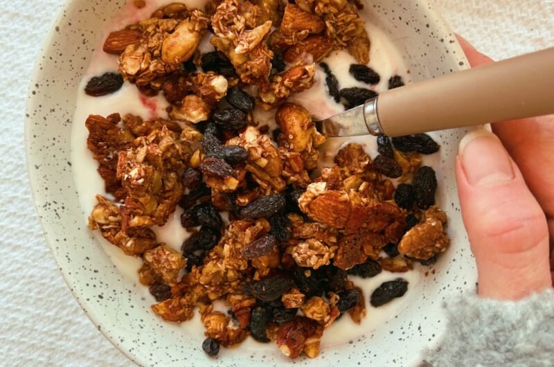 cinnamon raisin granola (grain free)
