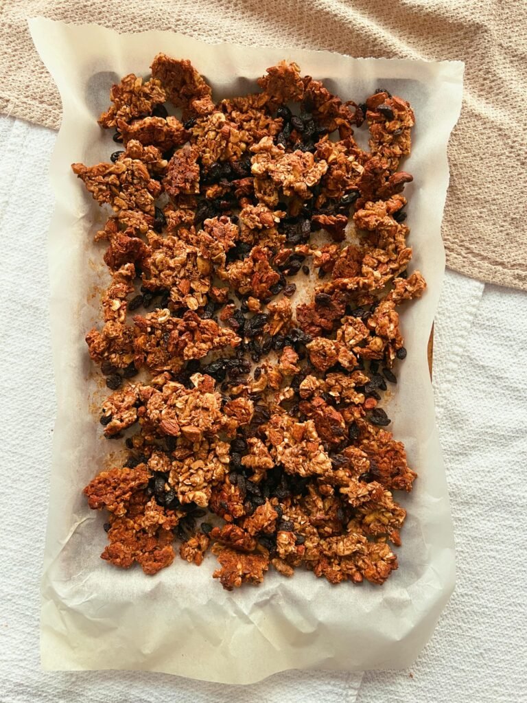 cinnamon raisin granola (grain free)