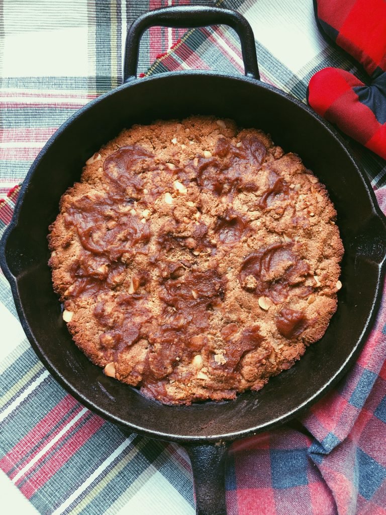 grain free caramel macadamia cookie skillet