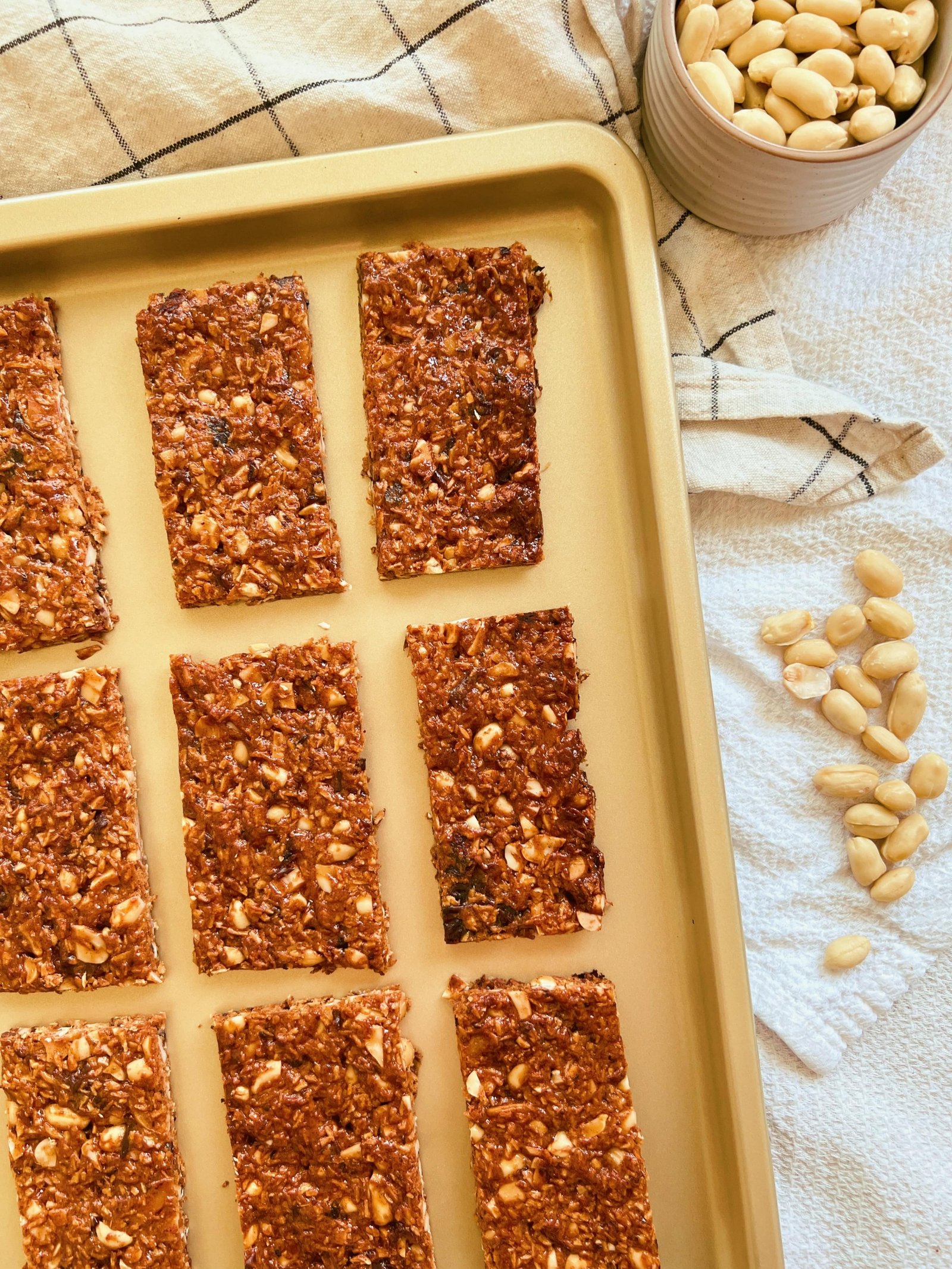 crunchy peanut butter granola bars (grain free, refined sugar free, scd diet)