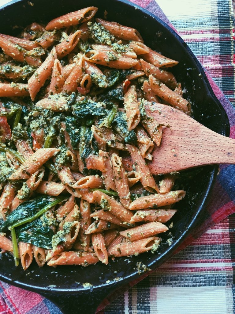 spinach parmesan pesto red lentil pasta