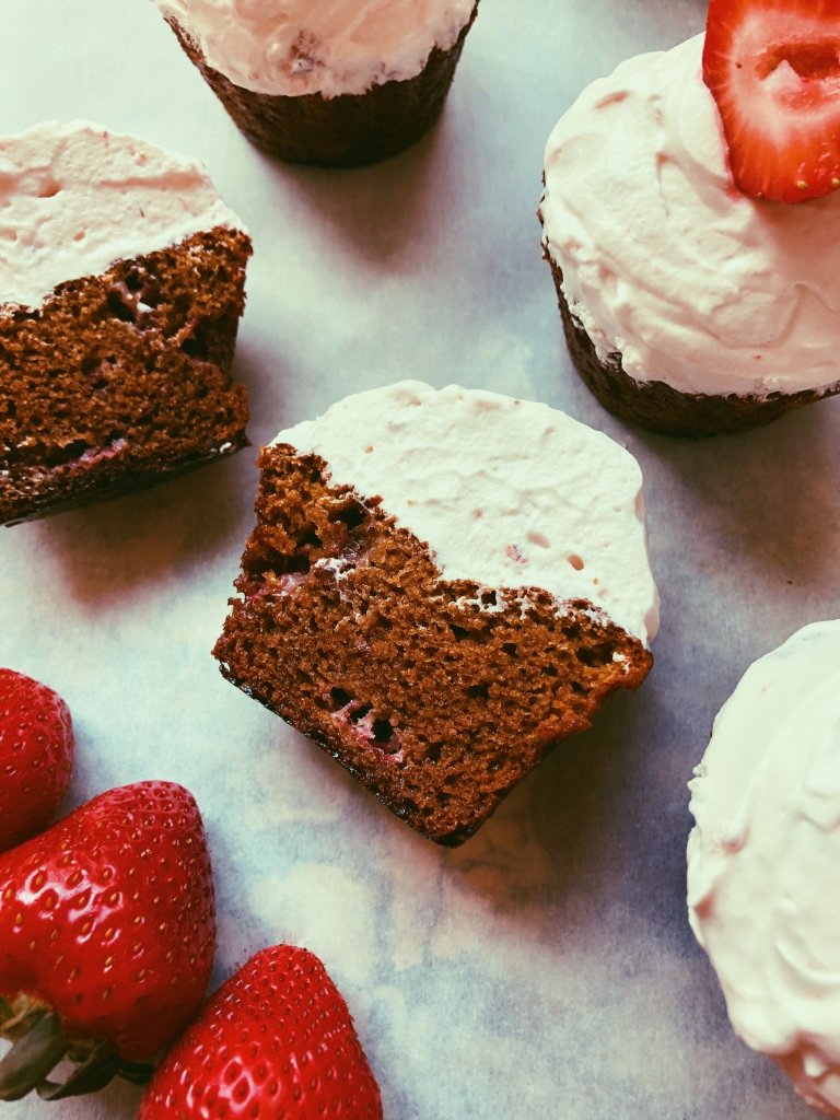 STRAWBERRY CUPCAKES WITH STRAWBERRY HONEY MERINGUE FROSTING (GRAIN FREE, SCD DIET)