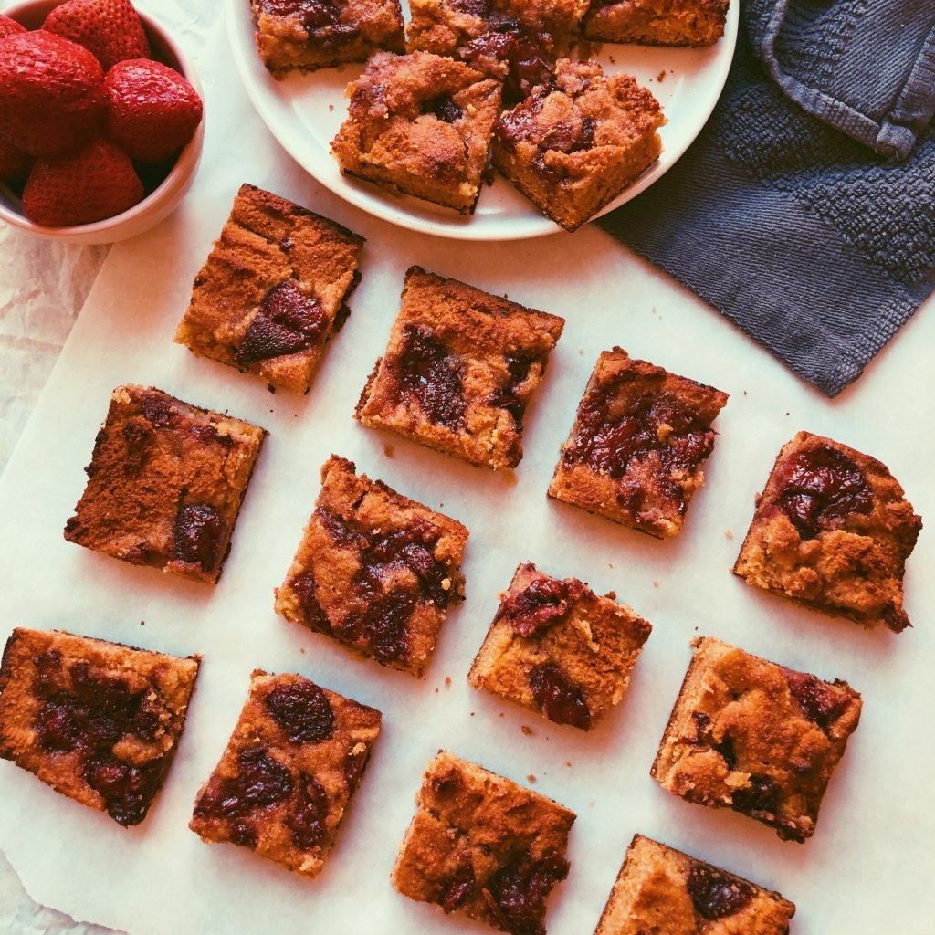 strawberry dessert cake (grain free, scd diet)