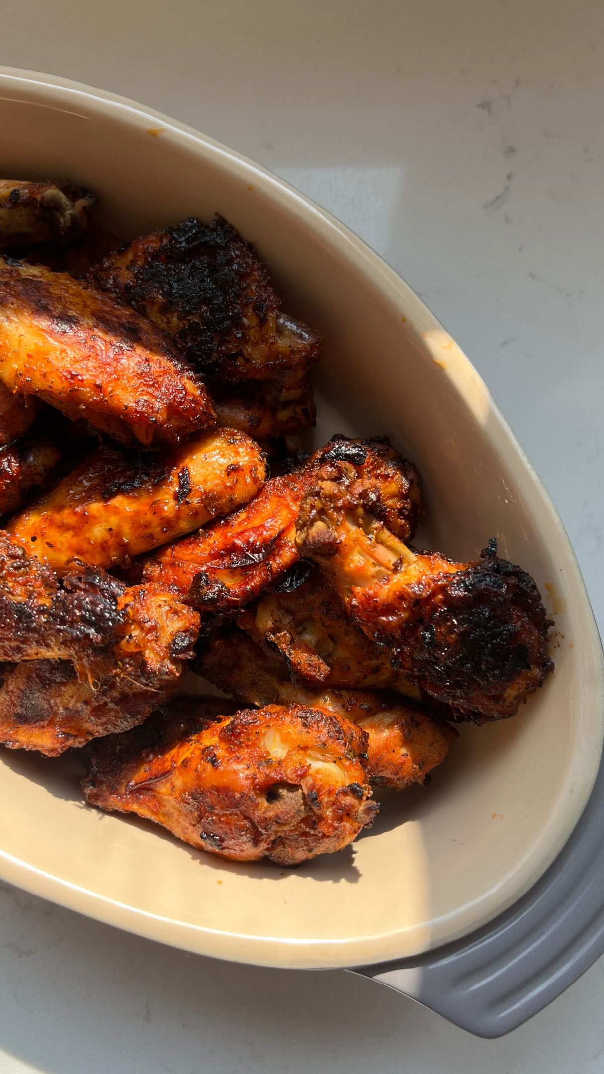 this is what happens when i get a pack of costco chicken wings (and they were on sale 😎) i make a double batch of the best chicken wings ever 🔥🔥🔥🔥

comment “recipe” and ill send the full recipe your way 💌🫡

chicken wings • homemade chicken wings • no refined sugar • healthy chicken wings recipe