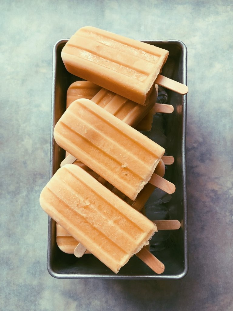 cantaloupe popsicles (grain free, dairy free, refined sugar free)