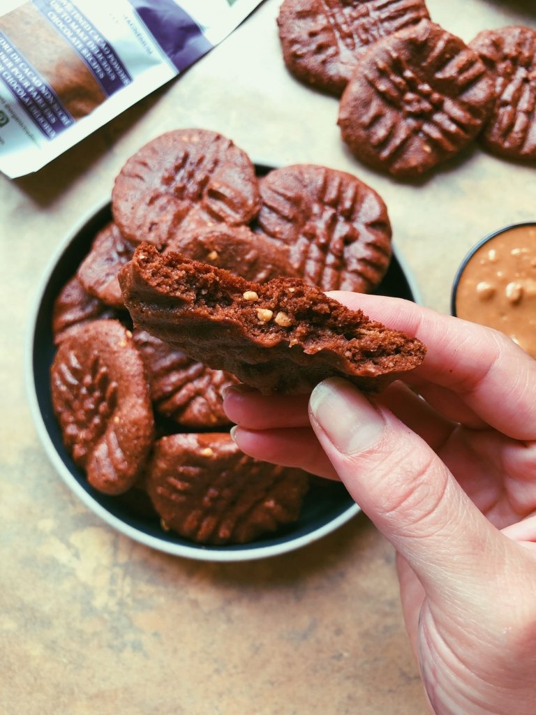 peanut butter & cacao cookies (grain free)