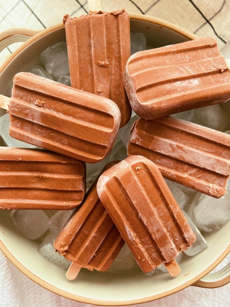 homemade fudgesicles (dairy free, refined sugar free)