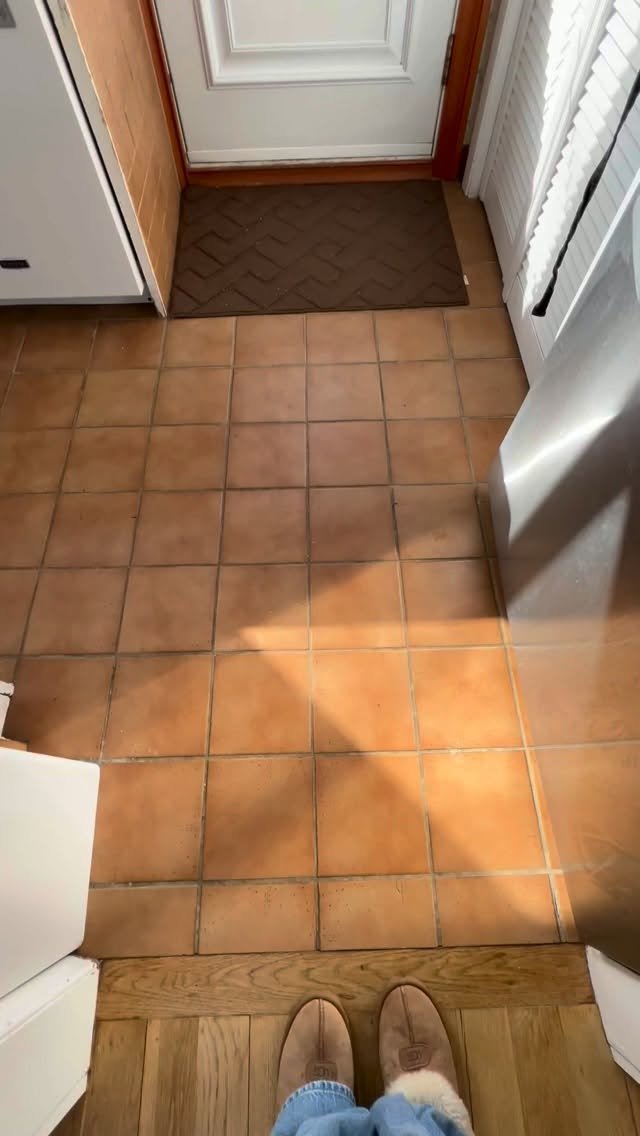 part 12 | renovating a small kitchen on a small budget 🛠️

#smallkitchendesign #smallkitchenideas ##homerenovation #kitchenbacksplash kitchenremodel