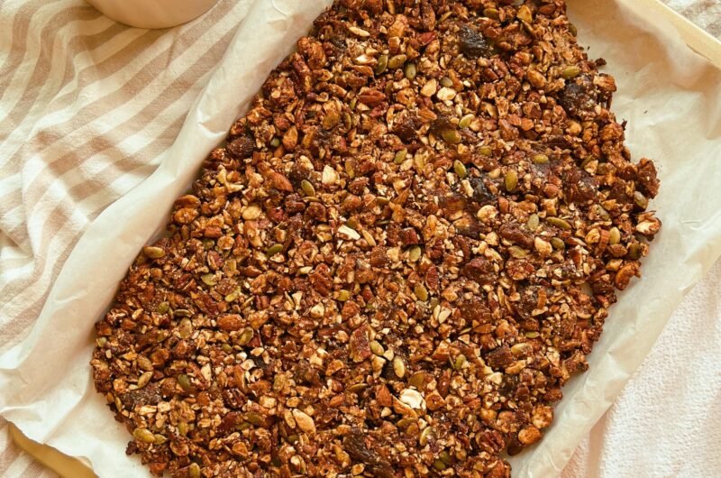 apricot almond butter granola