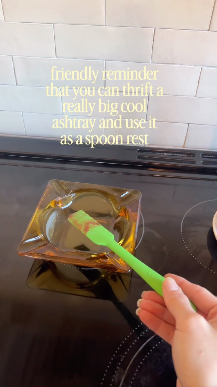 thrifting hack of the day 🫡

thrifting • thrift finds • vintage home goods • thrifted • kitchen hack • vintage ashtray • amber glass
