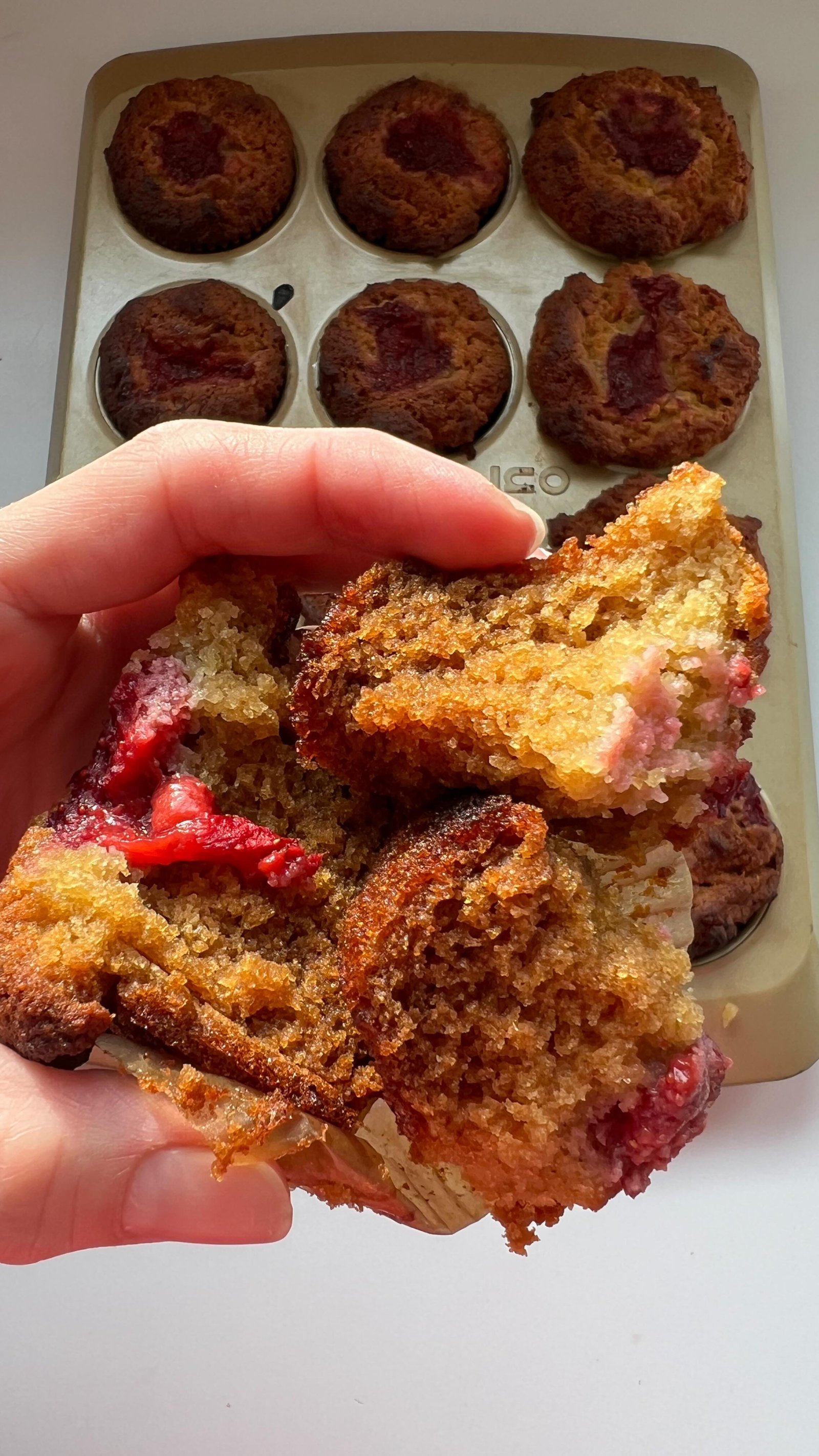 nothing quite like a plain ol muffin😌made with coconut flour, topped with strawberry jam and vanilla flavoured - it’s something you can eat at any time of the day, it’s got no refined sugar and no grains, minimal ingredients andddd it’s fail proof. 

comment “recipe” and i’ll send the full recipe over!