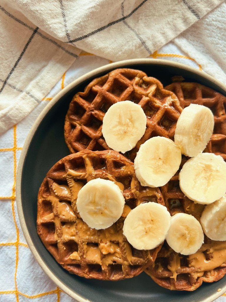 no-flour banana waffles (grain free, refined sugar free)