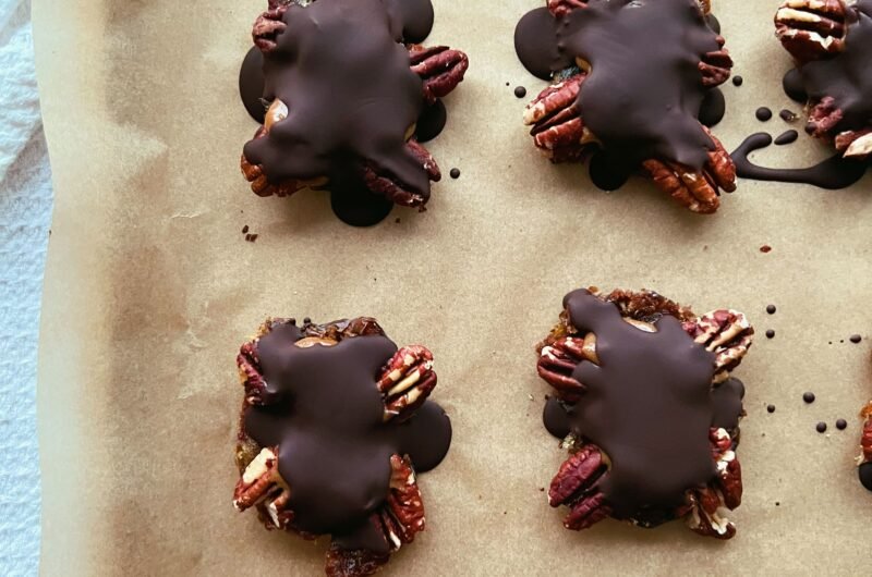 homemade refined sugar free chocolate turtles