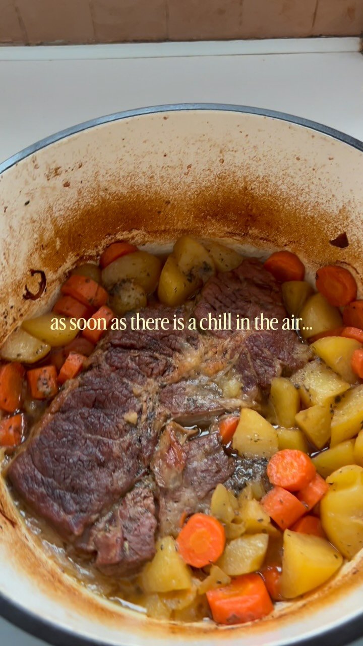 cold air = slow cooked blade roast 

comment “recipe” and i’ll dm it to you 💌💖most popular recipe on my site ✌️