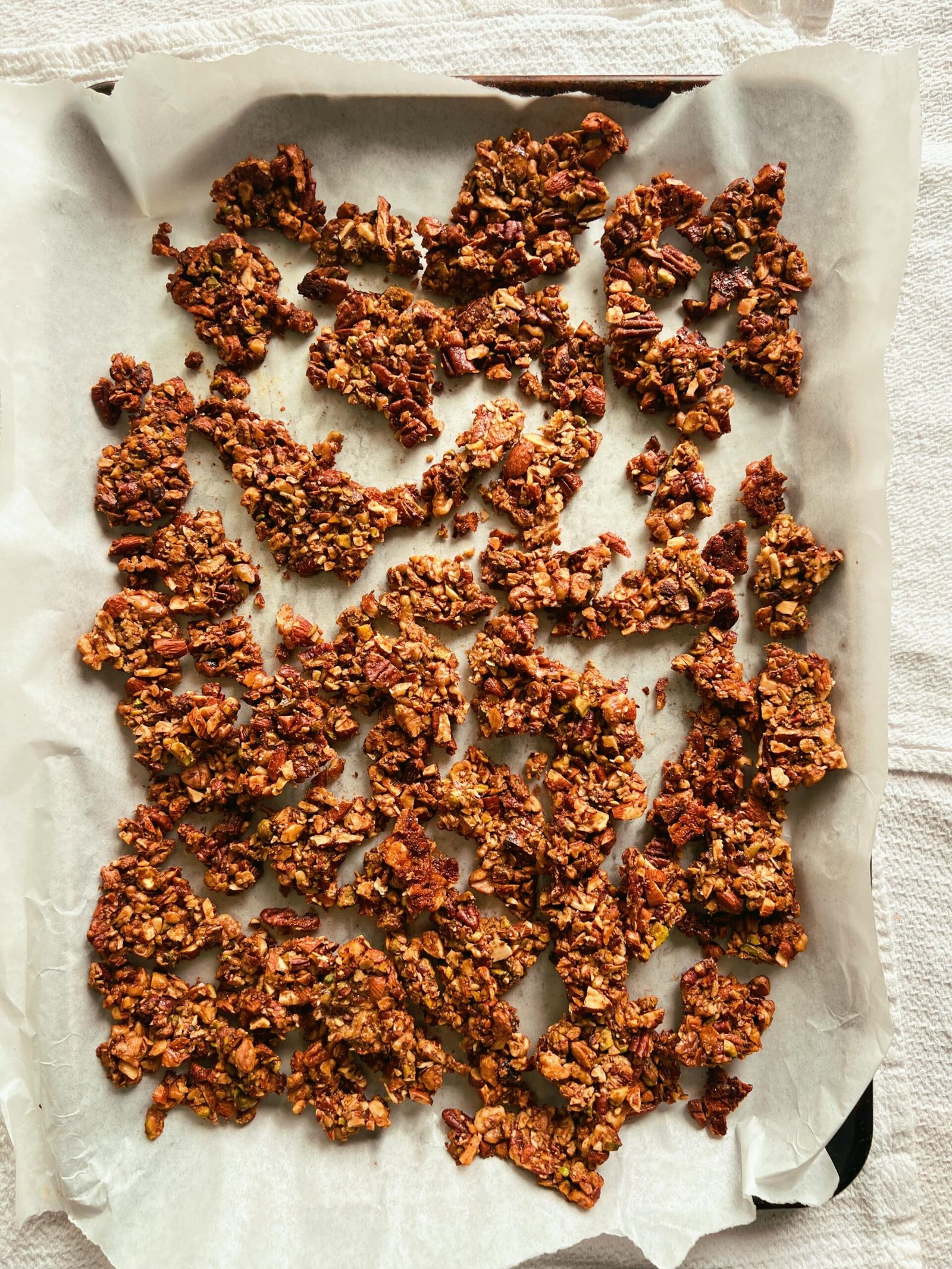 sweet & salty pistachio pecan granola (grain free & refined sugar free)