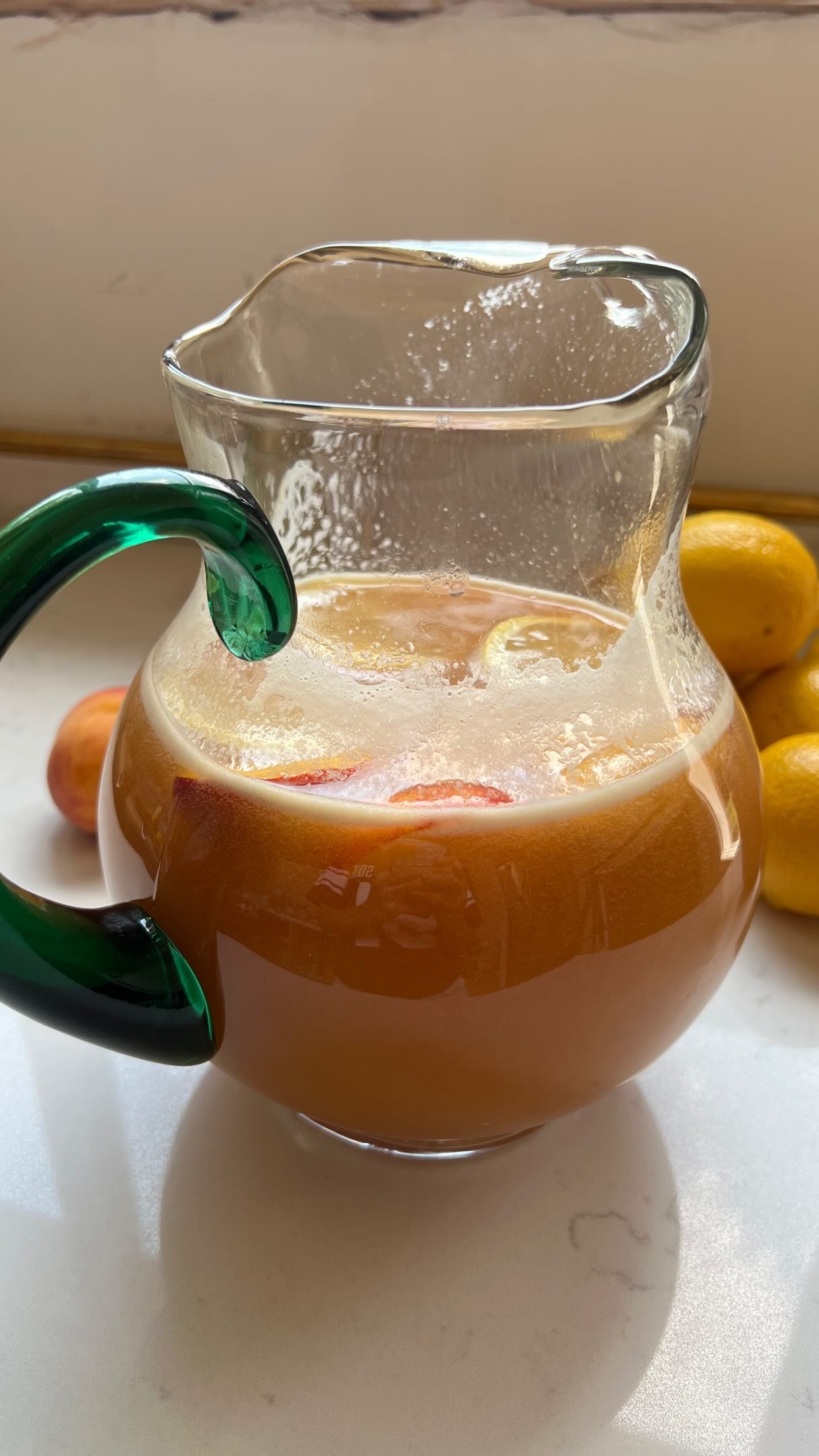 we sure can but it def wont be storebought and jt won’t have any refined sugar ❌ 🍑🍋

super easy to make, super versatile (we used this batch for drinks, popsicles anddd sangria 🤝) and no refined sugar was used!! just a homemade honey simple syrup that takes 3 mins to make. 

comment “recipe” and i’ll dm you the full instructions! 💛