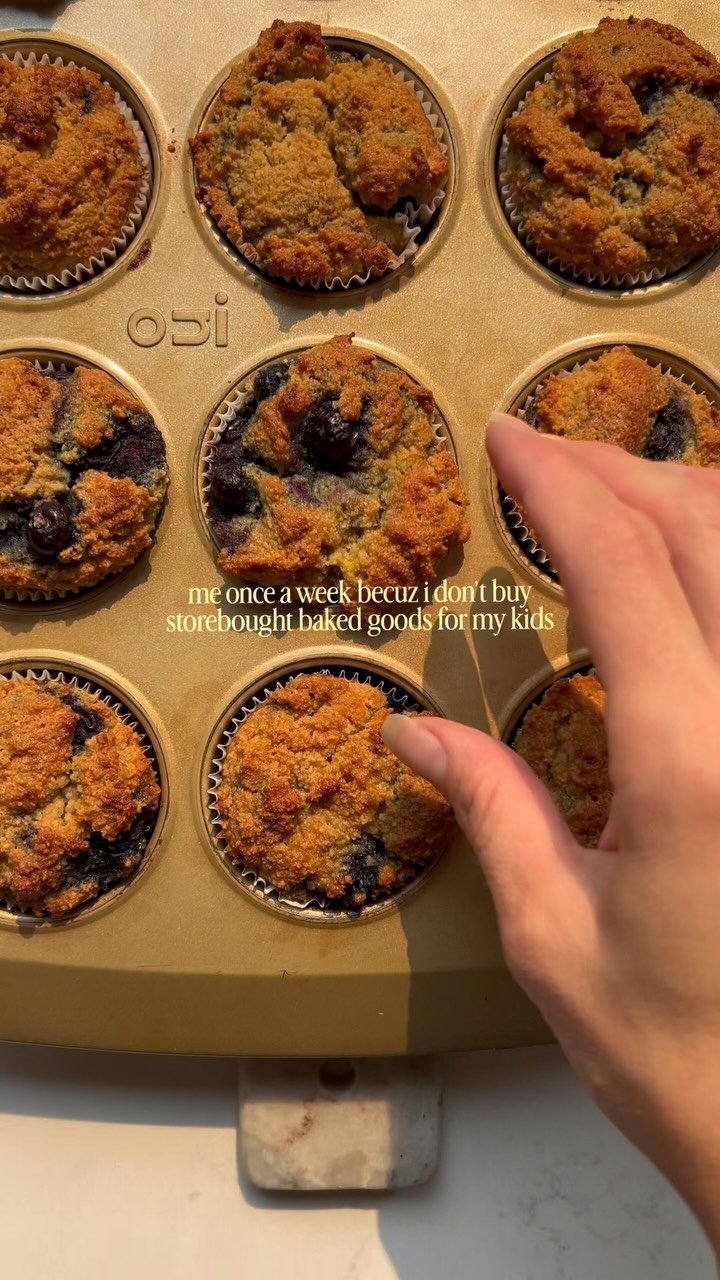 my 1 year old is feral and will HAPPILY eat 3-5 muffins if i let her. so i prefer to bake my own if im going to give her anything. sweetened w honey and made with almond flour, they’re better for you and still so yummy 💙🫐

comment “recipe” and i’ll send the blueberry muffin recipe ur way 

healthy recipe • blueberry muffins • almond flour muffins • grain free • refined sugar free •