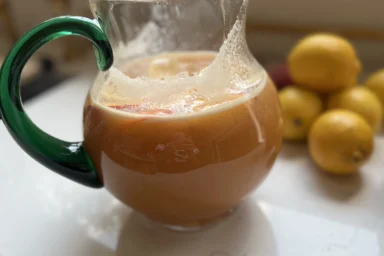 homemade peach lemonade (refined sugar free version)